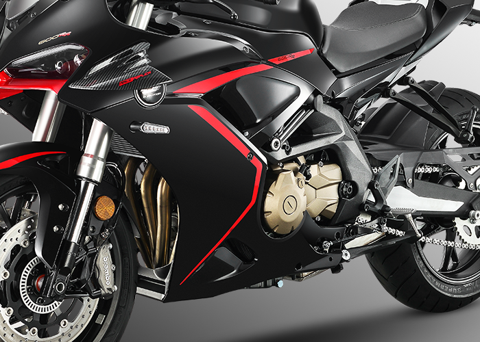 QJMOTOR SRK 600 RC cilindros