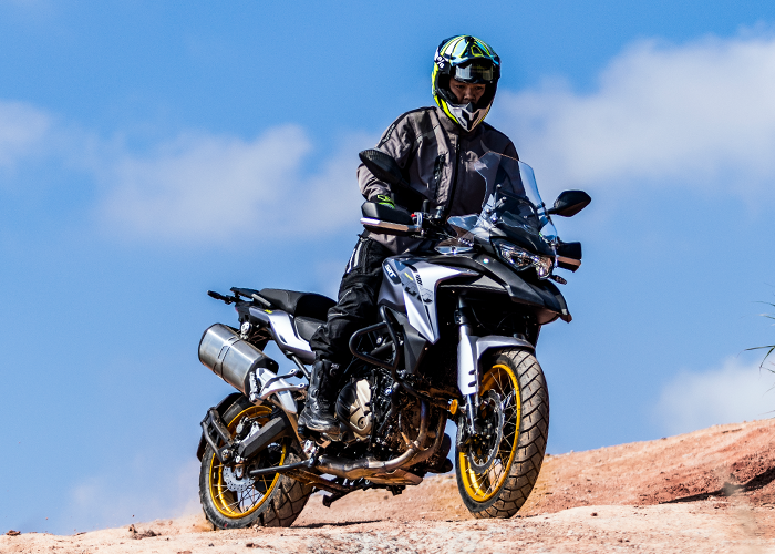 QJMOTOR SRT 700X 4