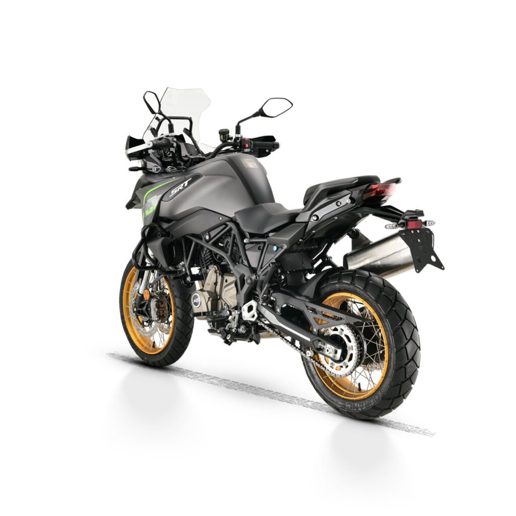 QJMOTOR SRT700X 45 izquierda atrás