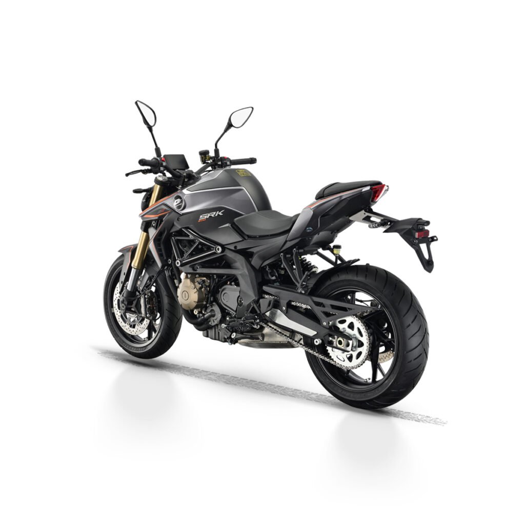 QJMOTOR SKR600 izquierda atrás 1200X1200