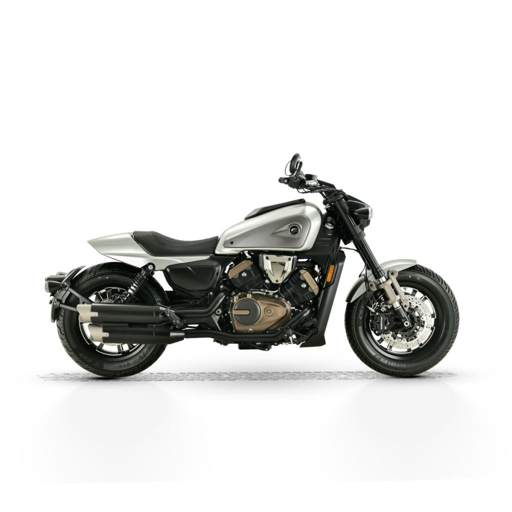 QJMOTOR SRV600 perfil derecho 1200X1200