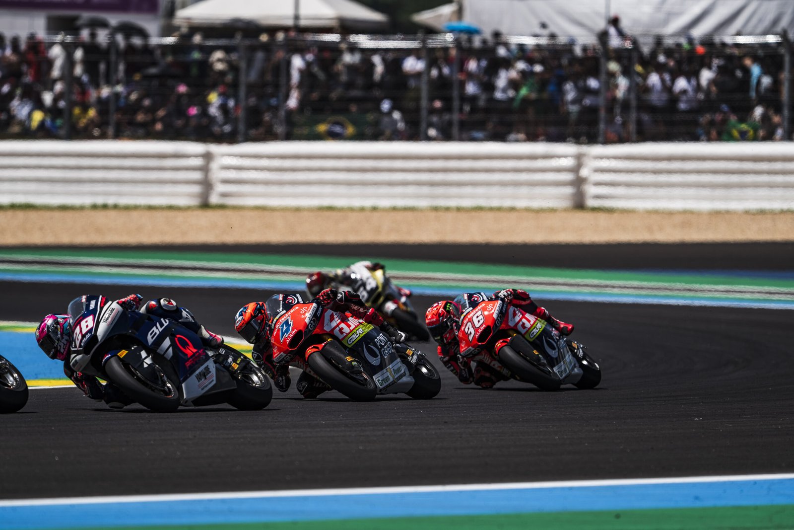 QJMOTOR El QJMOTOR Factory Racing Team 2026 debuta en Portimao